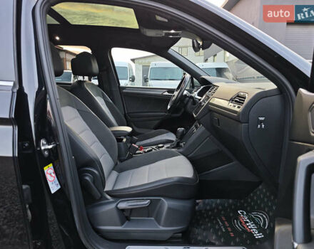 Черный Фольксваген Тигуан, объемом двигателя 2 л и пробегом 177 тыс. км за 32999 $, фото 67 на Automoto.ua