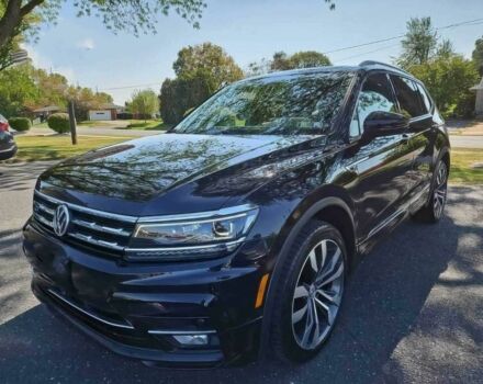 Черный Фольксваген Тигуан, объемом двигателя 2 л и пробегом 30 тыс. км за 19200 $, фото 2 на Automoto.ua