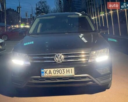 Черный Фольксваген Тигуан, объемом двигателя 2 л и пробегом 107 тыс. км за 19900 $, фото 2 на Automoto.ua