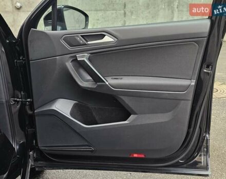 Черный Фольксваген Тигуан, объемом двигателя 2 л и пробегом 106 тыс. км за 18999 $, фото 35 на Automoto.ua