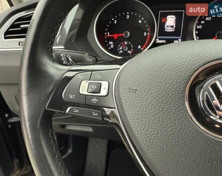 Чорний Фольксваген Тігуан, об'ємом двигуна 2 л та пробігом 228 тис. км за 26900 $, фото 36 на Automoto.ua