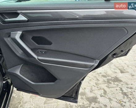 Черный Фольксваген Тигуан, объемом двигателя 2 л и пробегом 227 тыс. км за 24100 $, фото 17 на Automoto.ua