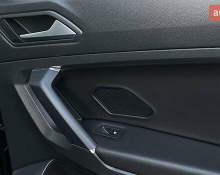 Черный Фольксваген Тигуан, объемом двигателя 2 л и пробегом 170 тыс. км за 18799 $, фото 70 на Automoto.ua