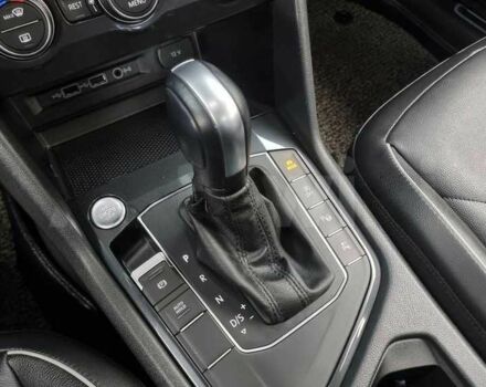 Чорний Фольксваген Тігуан, об'ємом двигуна 2 л та пробігом 51 тис. км за 21000 $, фото 16 на Automoto.ua