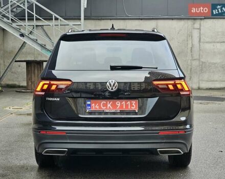 Черный Фольксваген Тигуан, объемом двигателя 2 л и пробегом 106 тыс. км за 18999 $, фото 3 на Automoto.ua