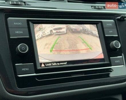 Чорний Фольксваген Тігуан, об'ємом двигуна 2 л та пробігом 129 тис. км за 17500 $, фото 30 на Automoto.ua