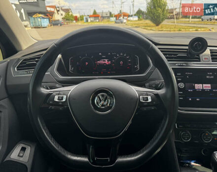 Чорний Фольксваген Тігуан, об'ємом двигуна 1.97 л та пробігом 115 тис. км за 31000 $, фото 6 на Automoto.ua