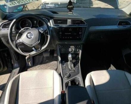 Черный Фольксваген Тигуан, объемом двигателя 2 л и пробегом 64 тыс. км за 4000 $, фото 7 на Automoto.ua