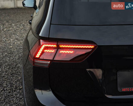 Черный Фольксваген Тигуан, объемом двигателя 2 л и пробегом 177 тыс. км за 32999 $, фото 18 на Automoto.ua