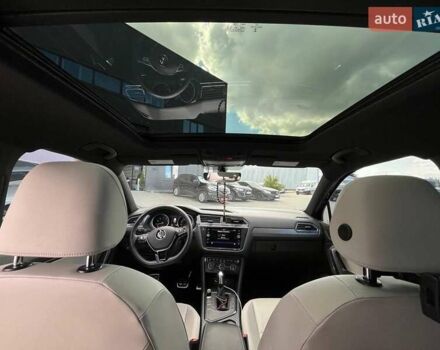 Черный Фольксваген Тигуан, объемом двигателя 2 л и пробегом 53 тыс. км за 24590 $, фото 31 на Automoto.ua