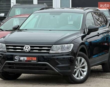 Чорний Фольксваген Тігуан, об'ємом двигуна 2 л та пробігом 129 тис. км за 17500 $, фото 1 на Automoto.ua