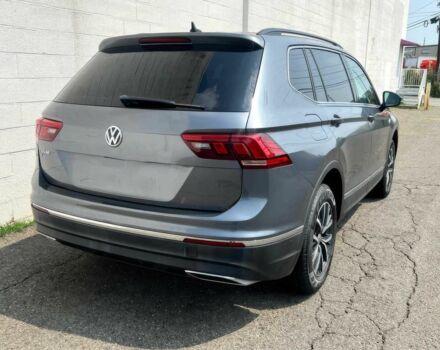 Черный Фольксваген Тигуан, объемом двигателя 2 л и пробегом 41 тыс. км за 4950 $, фото 4 на Automoto.ua