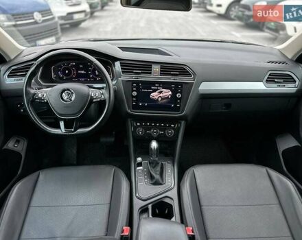 Черный Фольксваген Тигуан, объемом двигателя 2 л и пробегом 81 тыс. км за 19990 $, фото 19 на Automoto.ua