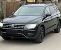 Черный Фольксваген Тигуан, объемом двигателя 2 л и пробегом 184 тыс. км за 18500 $, фото 1 на Automoto.ua