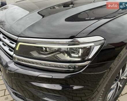Чорний Фольксваген Тігуан, об'ємом двигуна 2 л та пробігом 228 тис. км за 26900 $, фото 24 на Automoto.ua