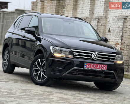 Черный Фольксваген Тигуан, объемом двигателя 1.98 л и пробегом 70 тыс. км за 17400 $, фото 2 на Automoto.ua