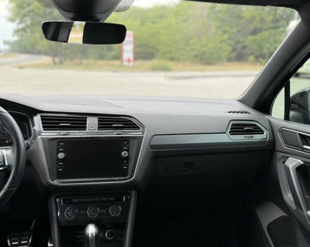 Черный Фольксваген Тигуан, объемом двигателя 1.97 л и пробегом 110 тыс. км за 33500 $, фото 8 на Automoto.ua