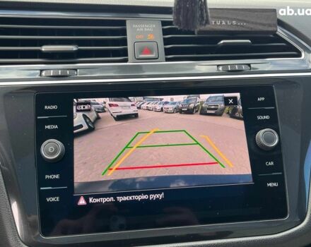 Черный Фольксваген Тигуан, объемом двигателя 2 л и пробегом 53 тыс. км за 24590 $, фото 26 на Automoto.ua