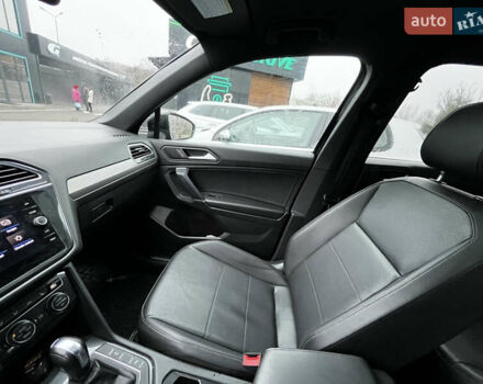 Чорний Фольксваген Тігуан, об'ємом двигуна 1.98 л та пробігом 133 тис. км за 21500 $, фото 15 на Automoto.ua