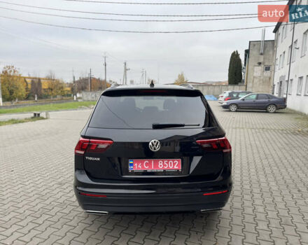 Черный Фольксваген Тигуан, объемом двигателя 2 л и пробегом 232 тыс. км за 14300 $, фото 11 на Automoto.ua