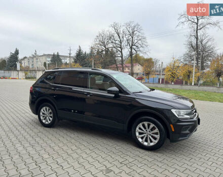Чорний Фольксваген Тігуан, об'ємом двигуна 2 л та пробігом 232 тис. км за 14200 $, фото 8 на Automoto.ua