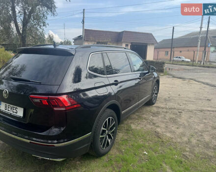 Чорний Фольксваген Тігуан, об'ємом двигуна 1.98 л та пробігом 60 тис. км за 23500 $, фото 3 на Automoto.ua