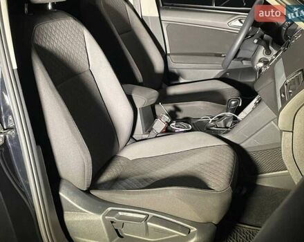 Черный Фольксваген Тигуан, объемом двигателя 2 л и пробегом 107 тыс. км за 19900 $, фото 9 на Automoto.ua