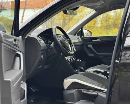 Чорний Фольксваген Тігуан, об'ємом двигуна 2 л та пробігом 134 тис. км за 22000 $, фото 9 на Automoto.ua