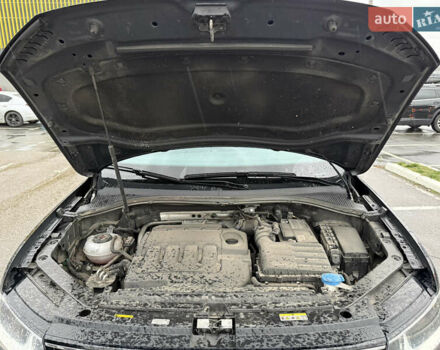 Черный Фольксваген Тигуан, объемом двигателя 1.97 л и пробегом 91 тыс. км за 30000 $, фото 3 на Automoto.ua