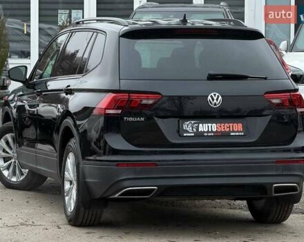 Чорний Фольксваген Тігуан, об'ємом двигуна 2 л та пробігом 129 тис. км за 17500 $, фото 7 на Automoto.ua