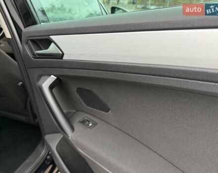 Чорний Фольксваген Тігуан, об'ємом двигуна 2 л та пробігом 228 тис. км за 26900 $, фото 48 на Automoto.ua