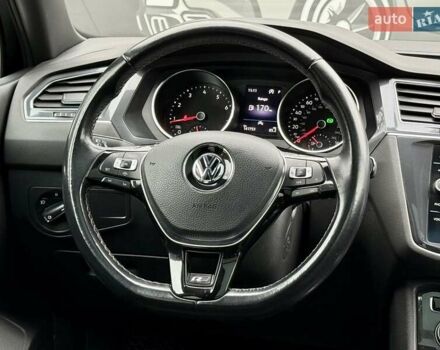 Чорний Фольксваген Тігуан, об'ємом двигуна 1.98 л та пробігом 141 тис. км за 24700 $, фото 15 на Automoto.ua