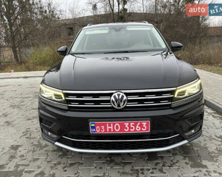 Черный Фольксваген Тигуан, объемом двигателя 2 л и пробегом 227 тыс. км за 24100 $, фото 2 на Automoto.ua