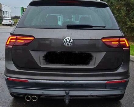 Чорний Фольксваген Тігуан, об'ємом двигуна 0 л та пробігом 82 тис. км за 13600 $, фото 4 на Automoto.ua