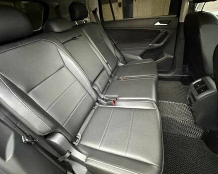 Черный Фольксваген Тигуан, объемом двигателя 2 л и пробегом 184 тыс. км за 18500 $, фото 3 на Automoto.ua