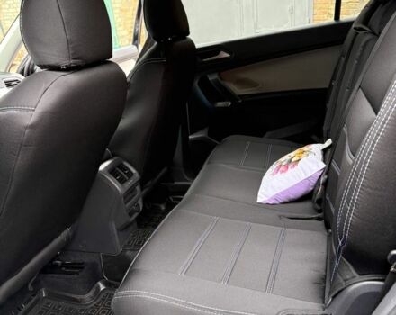 Черный Фольксваген Тигуан, объемом двигателя 2 л и пробегом 116 тыс. км за 25000 $, фото 3 на Automoto.ua