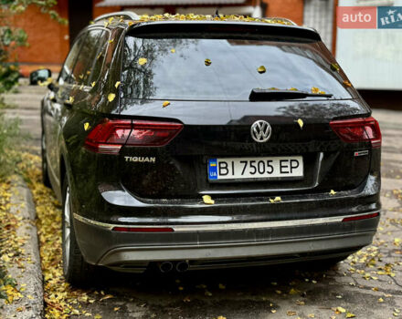 Чорний Фольксваген Тігуан, об'ємом двигуна 1.97 л та пробігом 70 тис. км за 31500 $, фото 5 на Automoto.ua