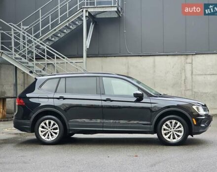 Черный Фольксваген Тигуан, объемом двигателя 2 л и пробегом 106 тыс. км за 18999 $, фото 5 на Automoto.ua
