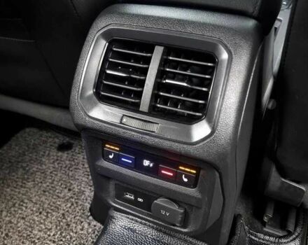 Чорний Фольксваген Тігуан, об'ємом двигуна 2 л та пробігом 51 тис. км за 21000 $, фото 17 на Automoto.ua