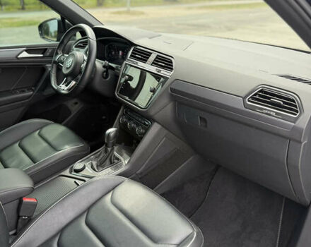 Черный Фольксваген Тигуан, объемом двигателя 1.97 л и пробегом 110 тыс. км за 33500 $, фото 11 на Automoto.ua