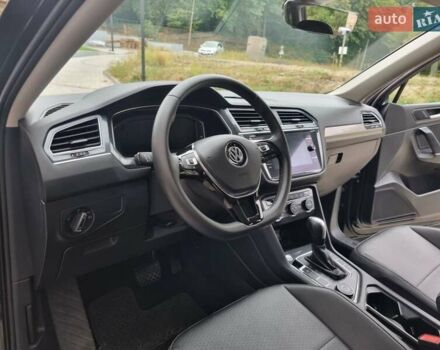 Черный Фольксваген Тигуан, объемом двигателя 2 л и пробегом 58 тыс. км за 26900 $, фото 8 на Automoto.ua