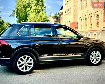 Чорний Фольксваген Тігуан, об'ємом двигуна 1.97 л та пробігом 70 тис. км за 31500 $, фото 15 на Automoto.ua