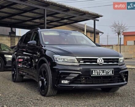 Черный Фольксваген Тигуан, объемом двигателя 2 л и пробегом 199 тыс. км за 31000 $, фото 1 на Automoto.ua