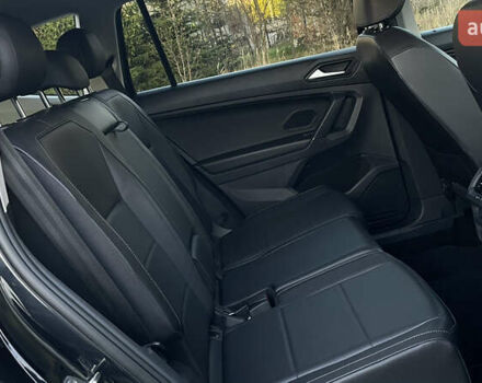 Черный Фольксваген Тигуан, объемом двигателя 2 л и пробегом 170 тыс. км за 18799 $, фото 73 на Automoto.ua