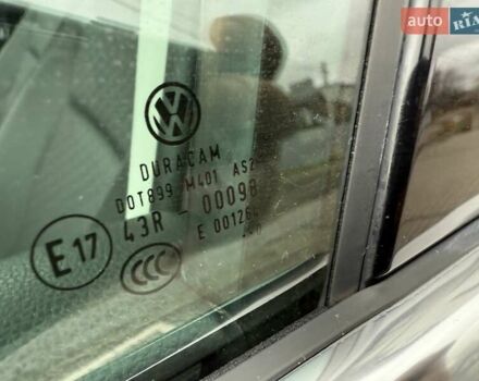 Чорний Фольксваген Тігуан, об'ємом двигуна 2 л та пробігом 228 тис. км за 26900 $, фото 5 на Automoto.ua