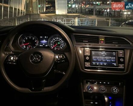 Черный Фольксваген Тигуан, объемом двигателя 2 л и пробегом 107 тыс. км за 19900 $, фото 17 на Automoto.ua