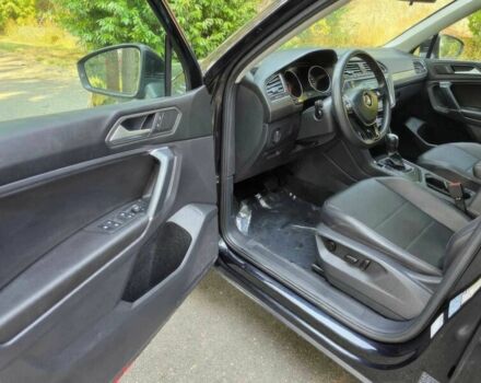 Черный Фольксваген Тигуан, объемом двигателя 2 л и пробегом 42 тыс. км за 17200 $, фото 8 на Automoto.ua