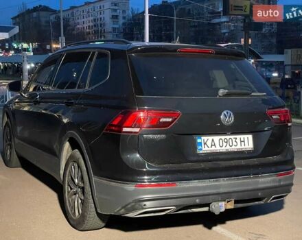 Черный Фольксваген Тигуан, объемом двигателя 2 л и пробегом 107 тыс. км за 19900 $, фото 4 на Automoto.ua