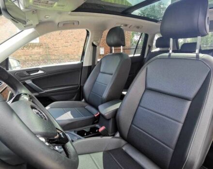 Черный Фольксваген Тигуан, объемом двигателя 2 л и пробегом 46 тыс. км за 17790 $, фото 9 на Automoto.ua