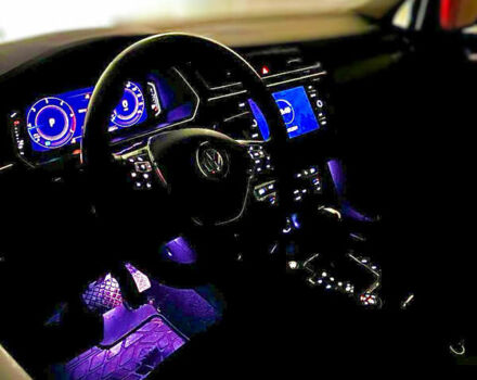 Чорний Фольксваген Тігуан, об'ємом двигуна 1.97 л та пробігом 70 тис. км за 31500 $, фото 9 на Automoto.ua